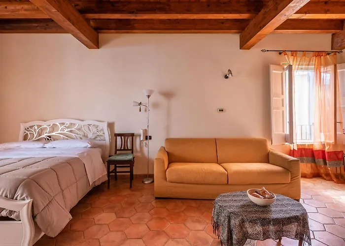 Camera Top Vendégház