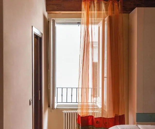 招待所 Camera Top 特拉尼